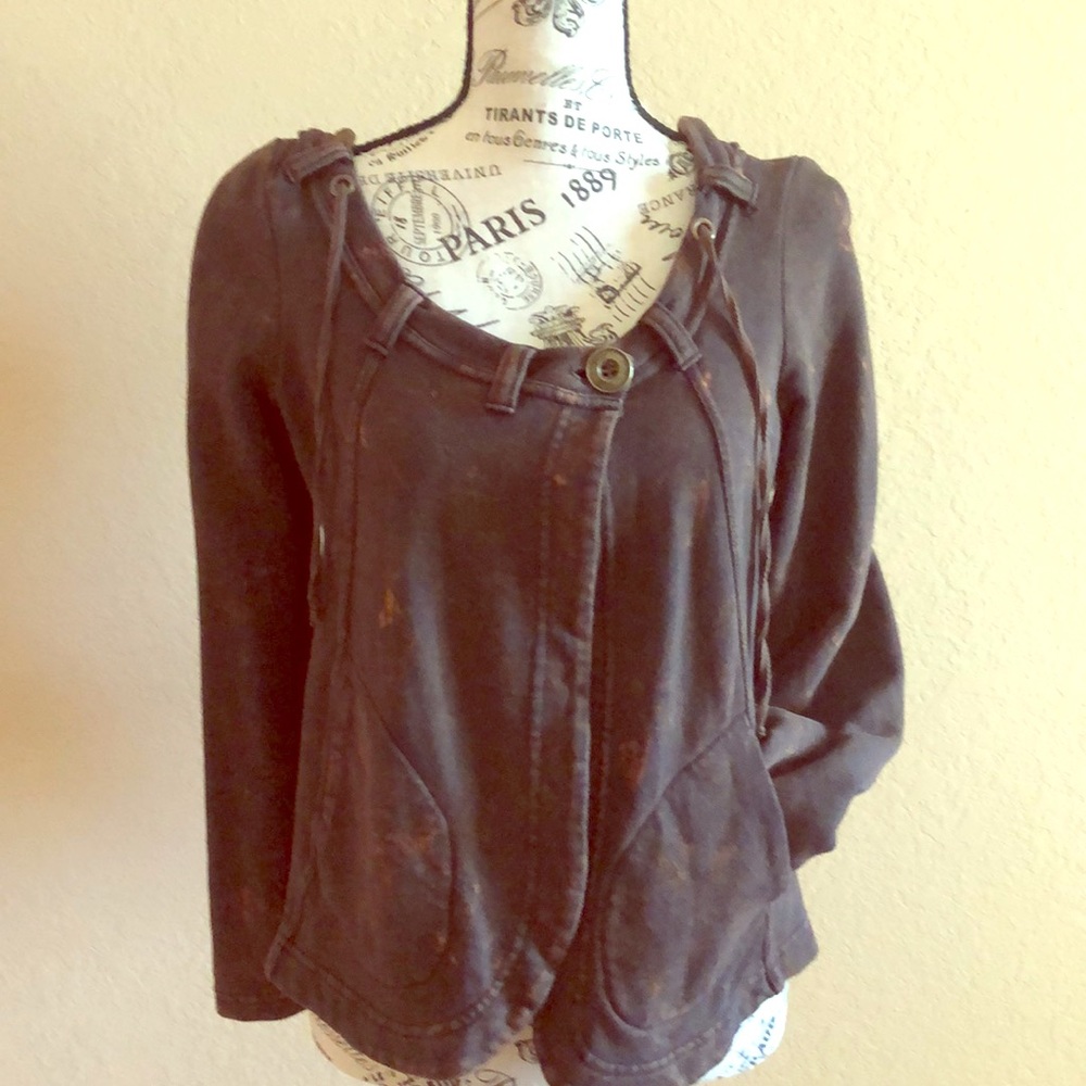 Cute cute hooded cardigan, very unique.